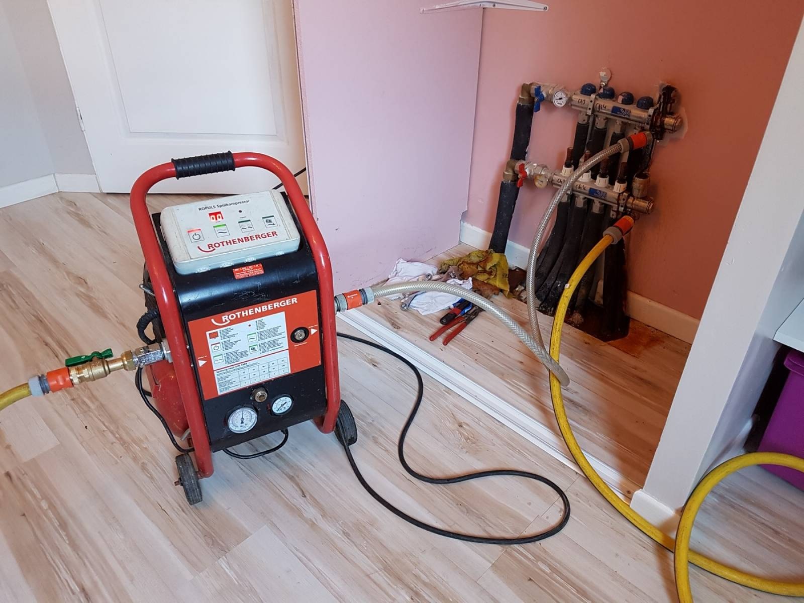 Acıbadem Vaillant Hermetik Şofben Kombi Bakımı